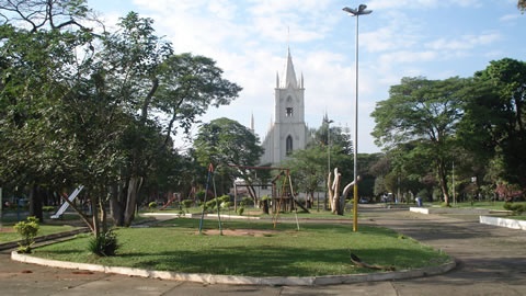 Praça Santa Terezinha em Taubaté