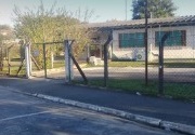 Biblioteca Municipal Prof. Péricles Nogueira dos Santos - anexa a EMEF Dom José Antônio do Couto em Taubaté